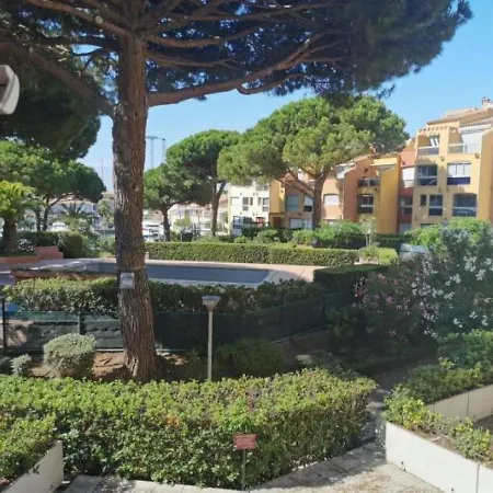 Cap D'agde, 1 Piece, 4 Personnes - Fr-1-249-317 Agde